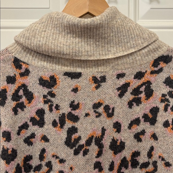 Anthropologie Emmy Cowl Neck Leopard/Animal Print Tunic Sweater Size XS - Picture 8 of 15